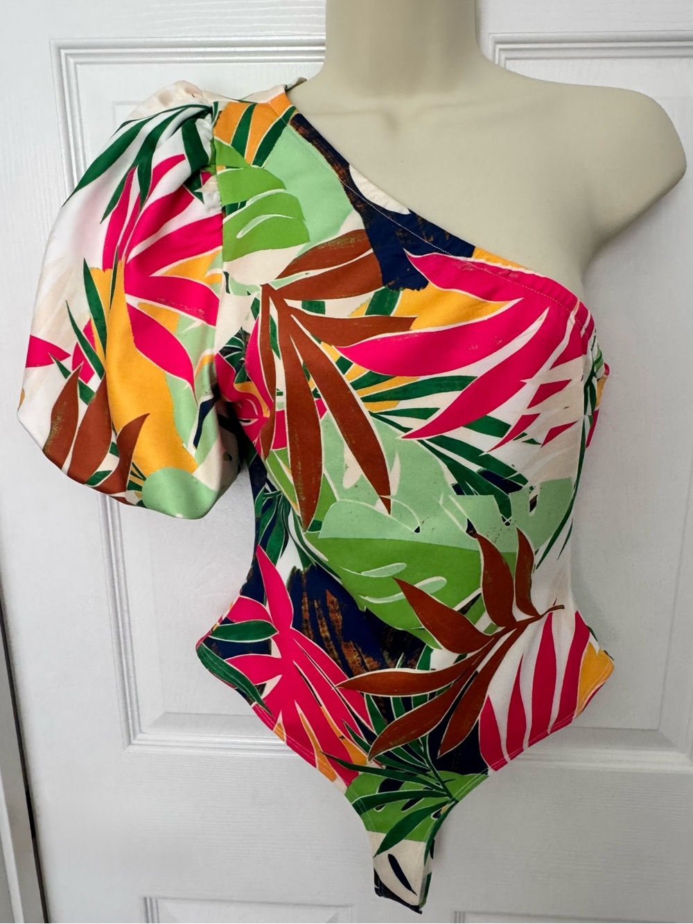 Flying Tomato One Shoulder Neckline Puff Sleeve Tropical Print Summer Bodysuit M
